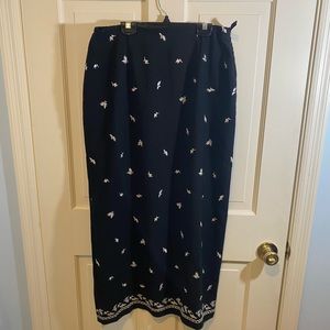 Coldwater Creek Black/White Floral Embroidered Skirt SIZE MEDIUM